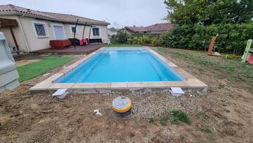 Pose de piscine à coque