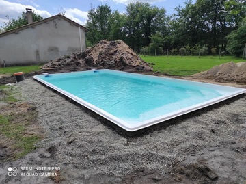 Pose de piscine à coque