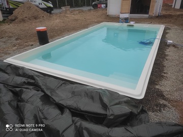 Pose de piscine à coque